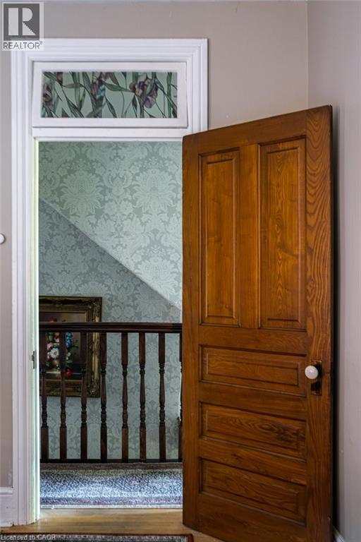 122 East Avenue S, Hamilton, ON - Indoor Photo Showing Other Room