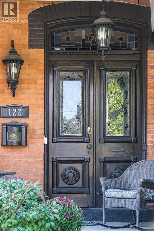 122 East Avenue S, Hamilton, ON -