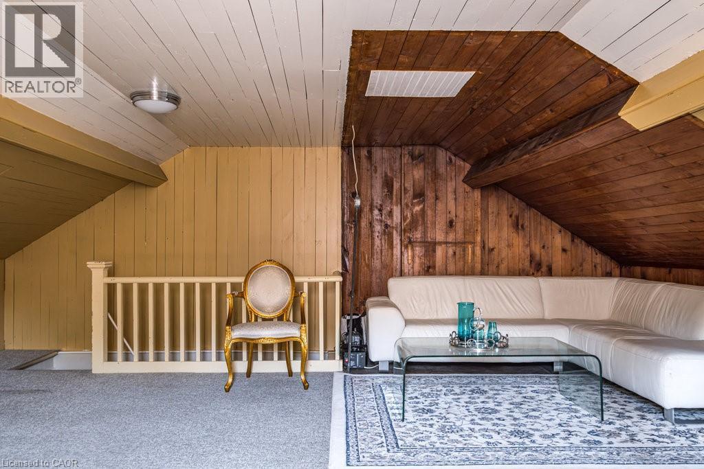 122 East Avenue S, Hamilton, ON - Indoor Photo Showing Other Room