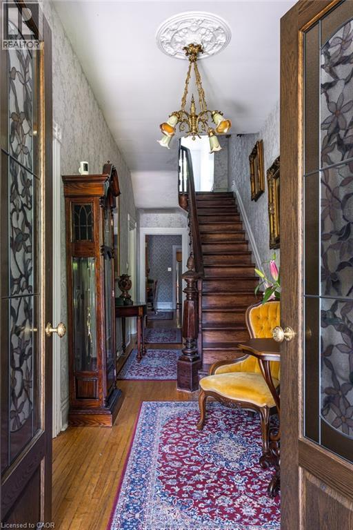 122 East Avenue S, Hamilton, ON - Indoor Photo Showing Other Room