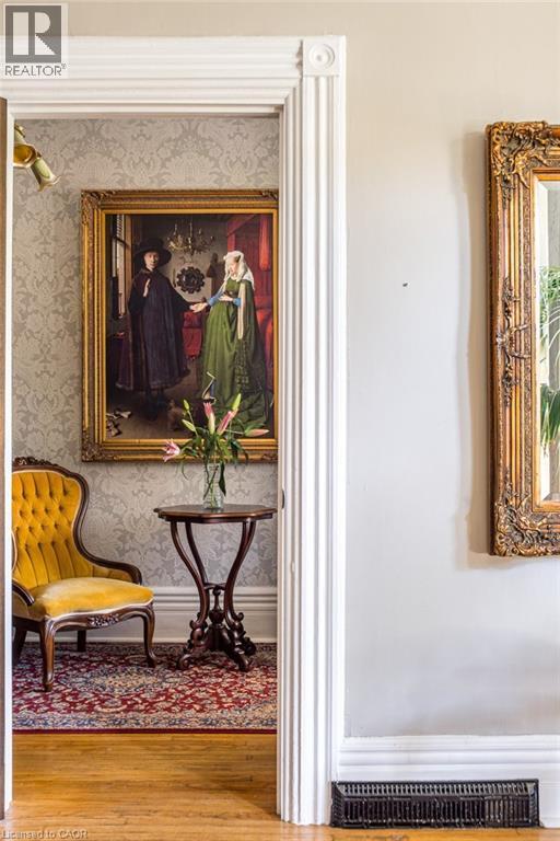 122 East Avenue S, Hamilton, ON - Indoor