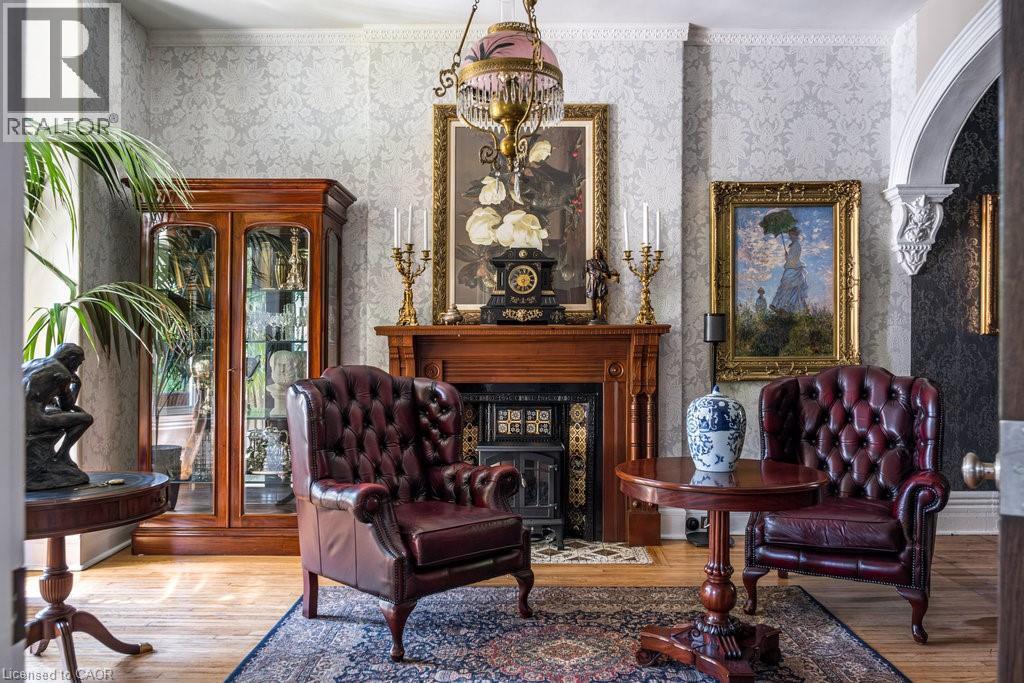 122 East Avenue S, Hamilton, ON - Indoor With Fireplace
