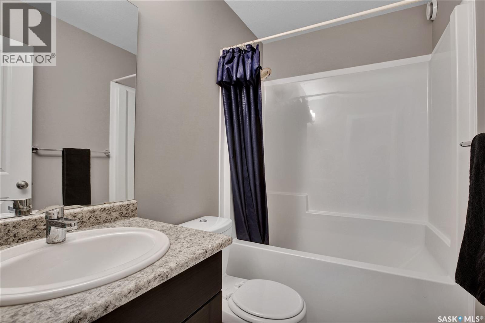 321 Secord Way, Saskatoon, SK - Indoor Photo Showing Bathroom