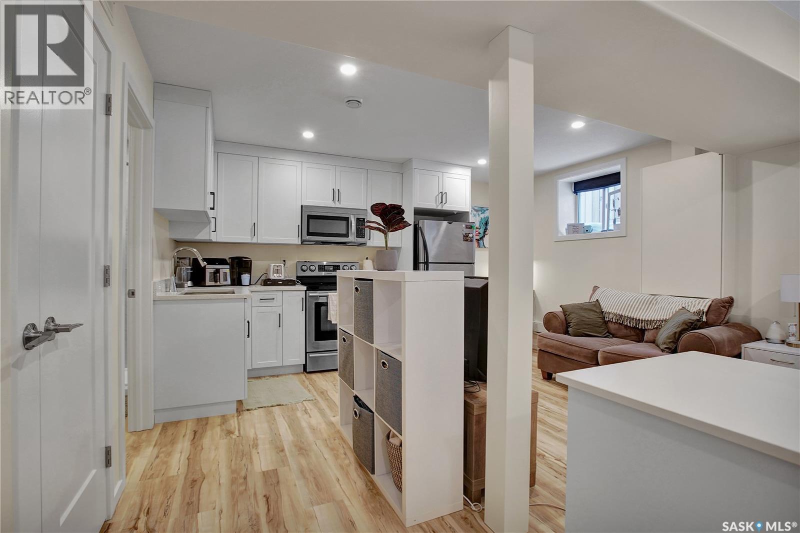 321 Secord Way, Saskatoon, SK - Indoor Photo Showing Kitchen