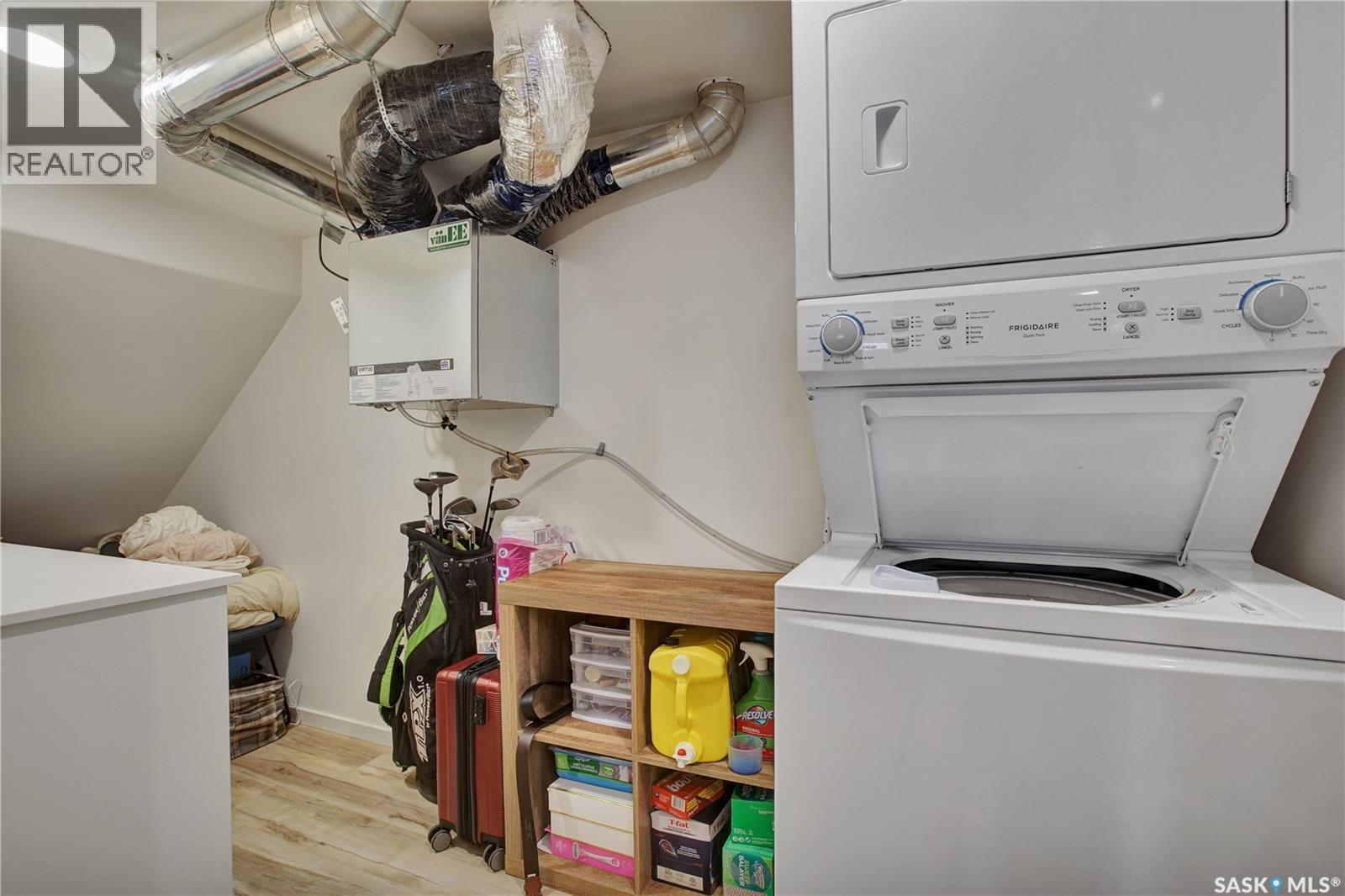 321 Secord Way, Saskatoon, SK - Indoor Photo Showing Laundry Room