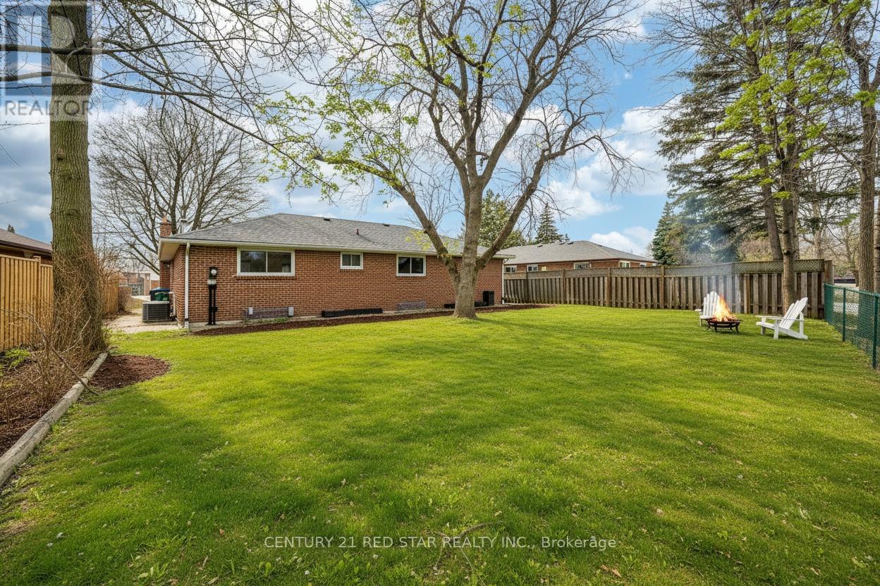 Virtually Staged For Summer - Large Trees - 25 Devonshire Drive, Brampton, ON - Outdoor