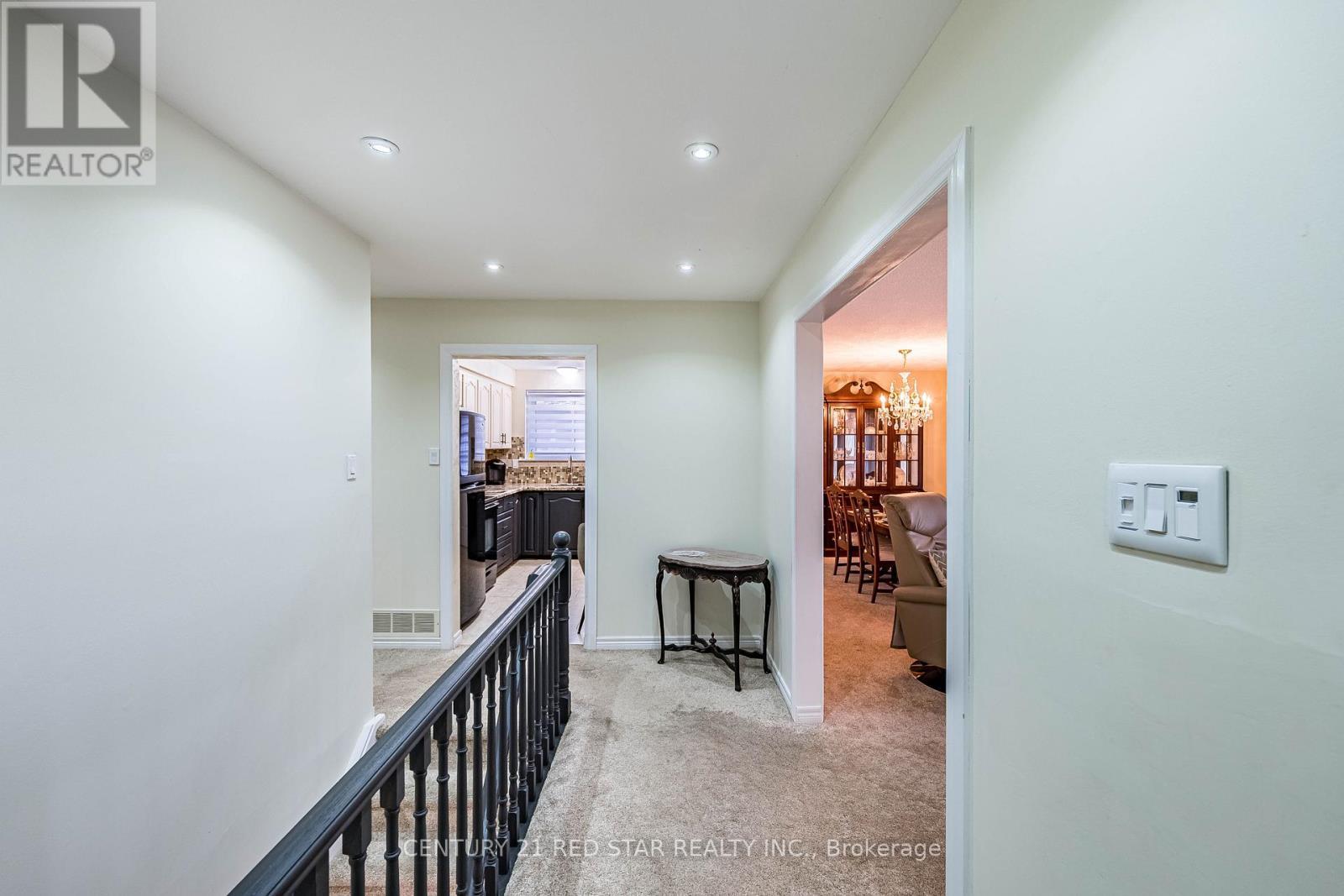 Main Hallway - 25 Devonshire Drive, Brampton, ON - Indoor Photo Showing Other Room