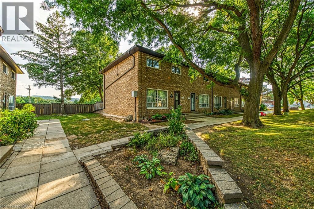 18 Riverdale Drive, Hamilton, ON - Outdoor