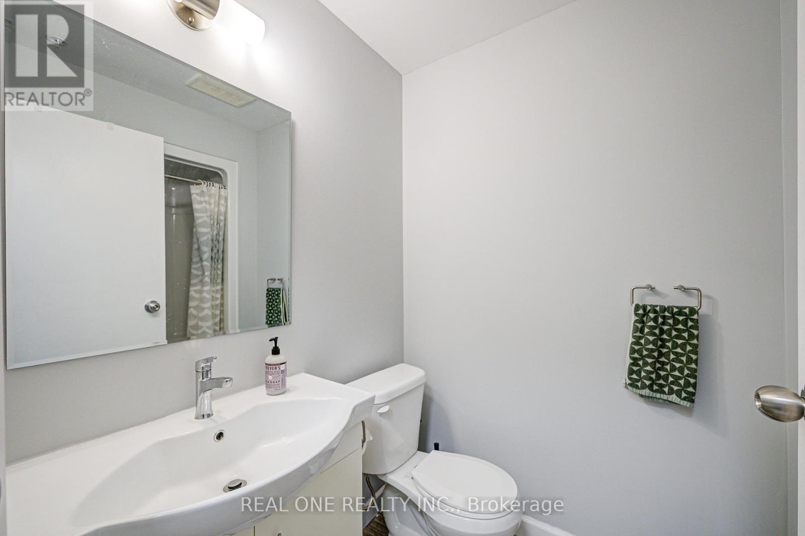 423 - 77 Leland Street, Hamilton, ON - Indoor Photo Showing Bathroom