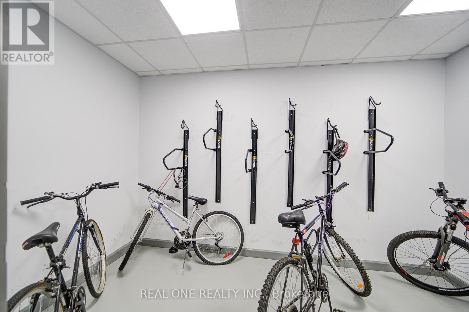423 - 77 Leland Street, Hamilton, ON - Indoor