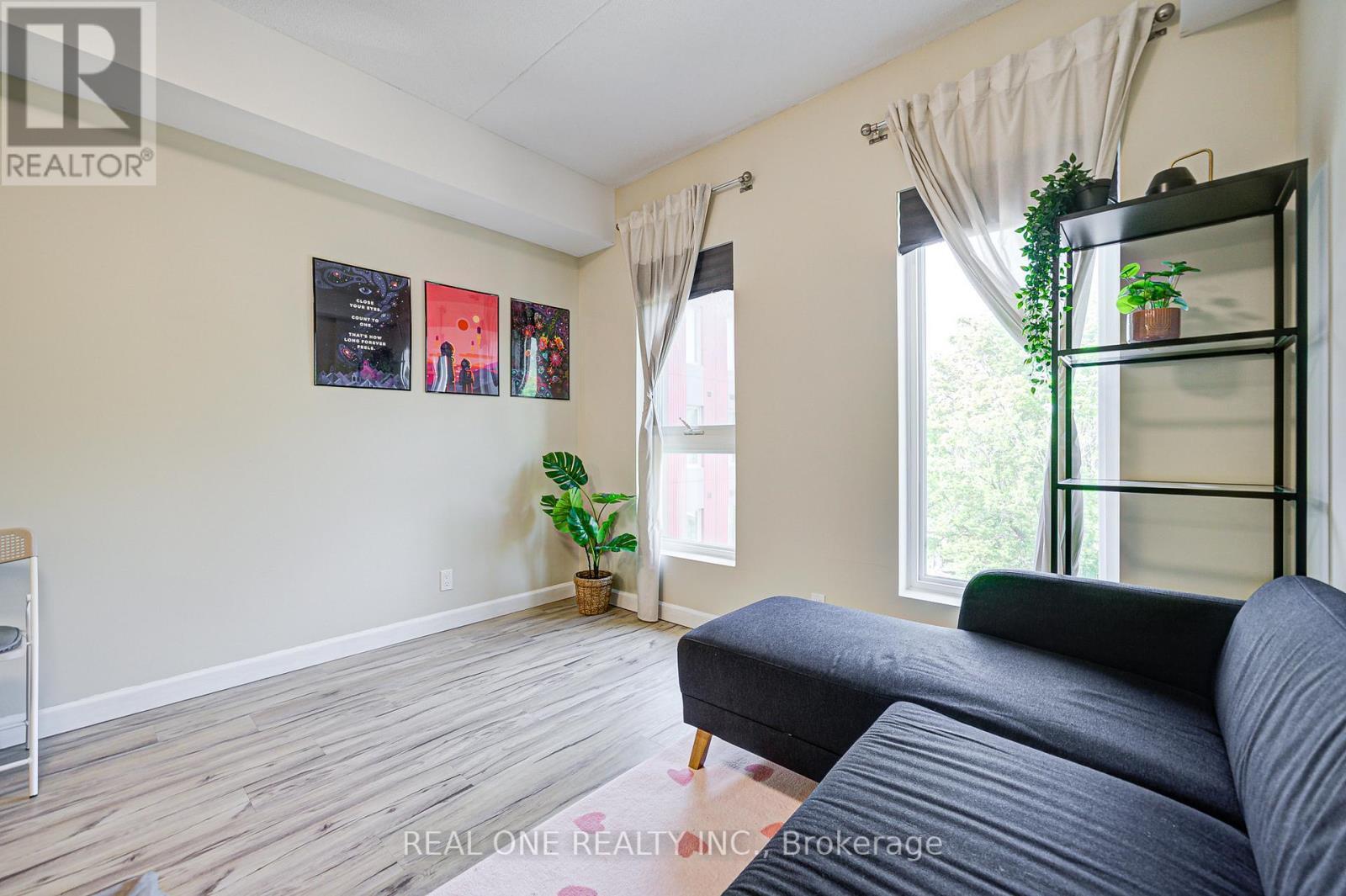 423 - 77 Leland Street, Hamilton, ON - Indoor