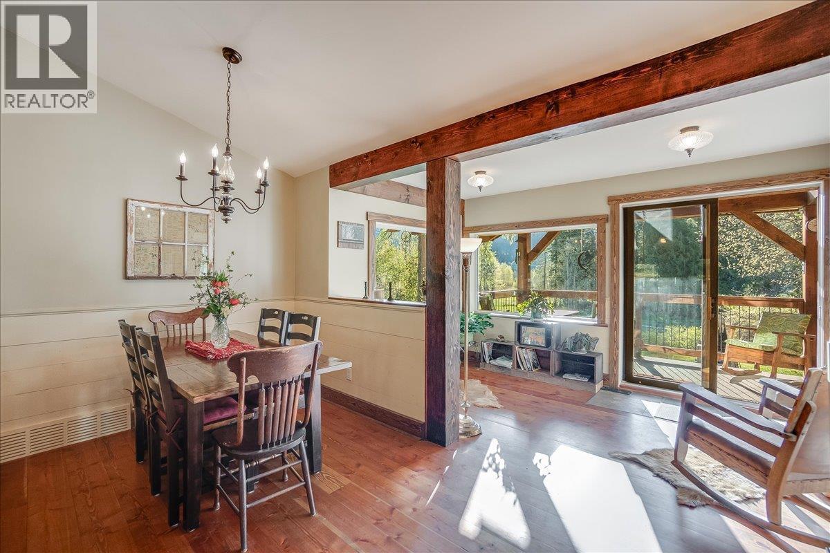 3371 Highway 3B, Fruitvale, BC
