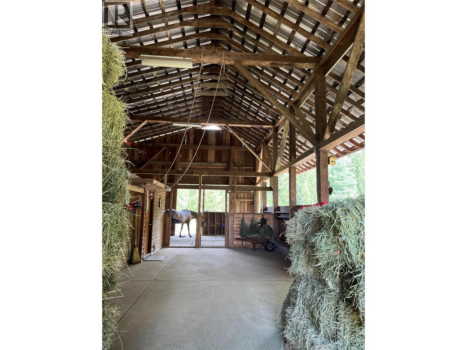 3371 Highway 3B, Fruitvale, BC