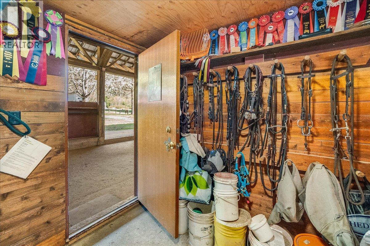 3371 Highway 3B, Fruitvale, BC