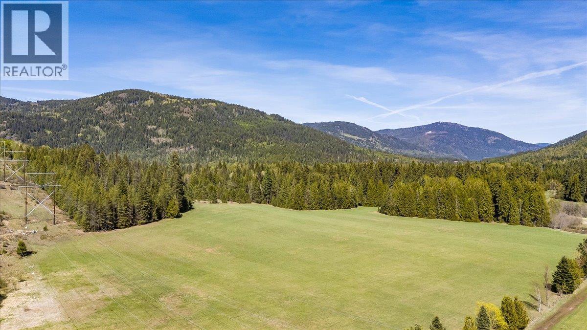 3371 Highway 3B, Fruitvale, BC