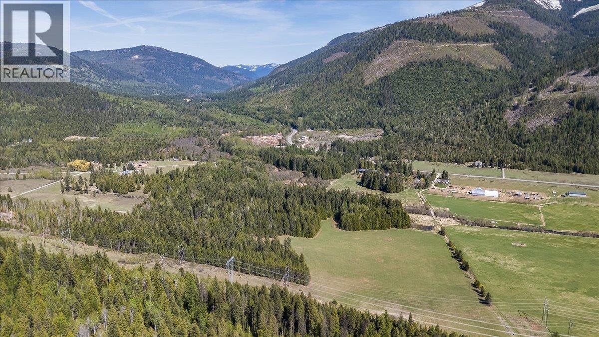 3371 Highway 3B, Fruitvale, BC
