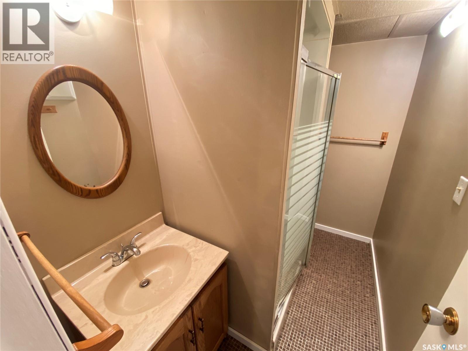 310 Allan Avenue, Saltcoats, SK - Indoor Photo Showing Bathroom