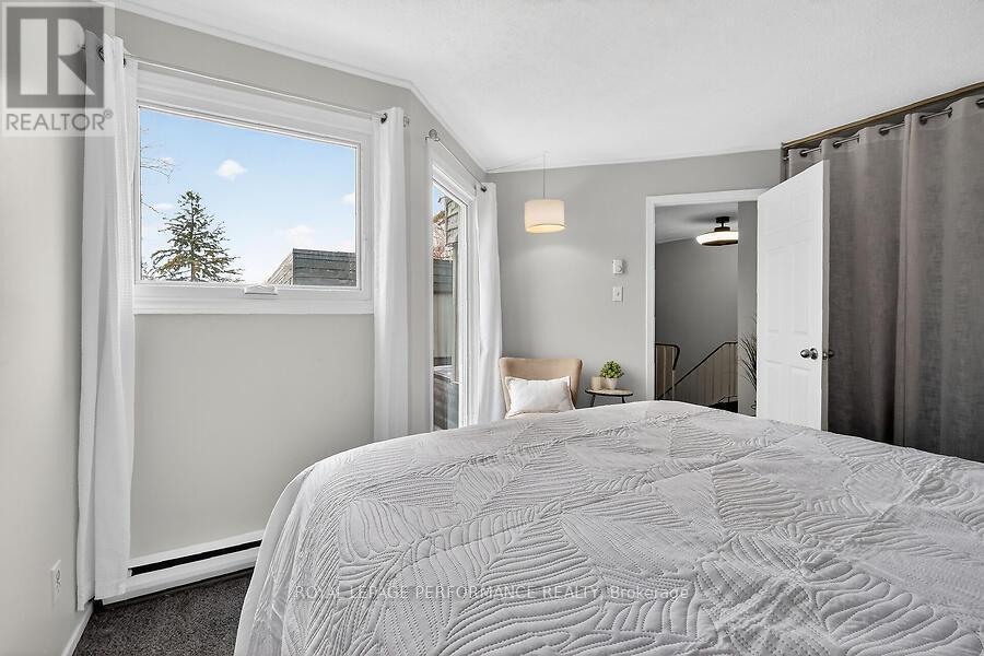 42 Compata Way, Ottawa, ON - Indoor Photo Showing Bedroom