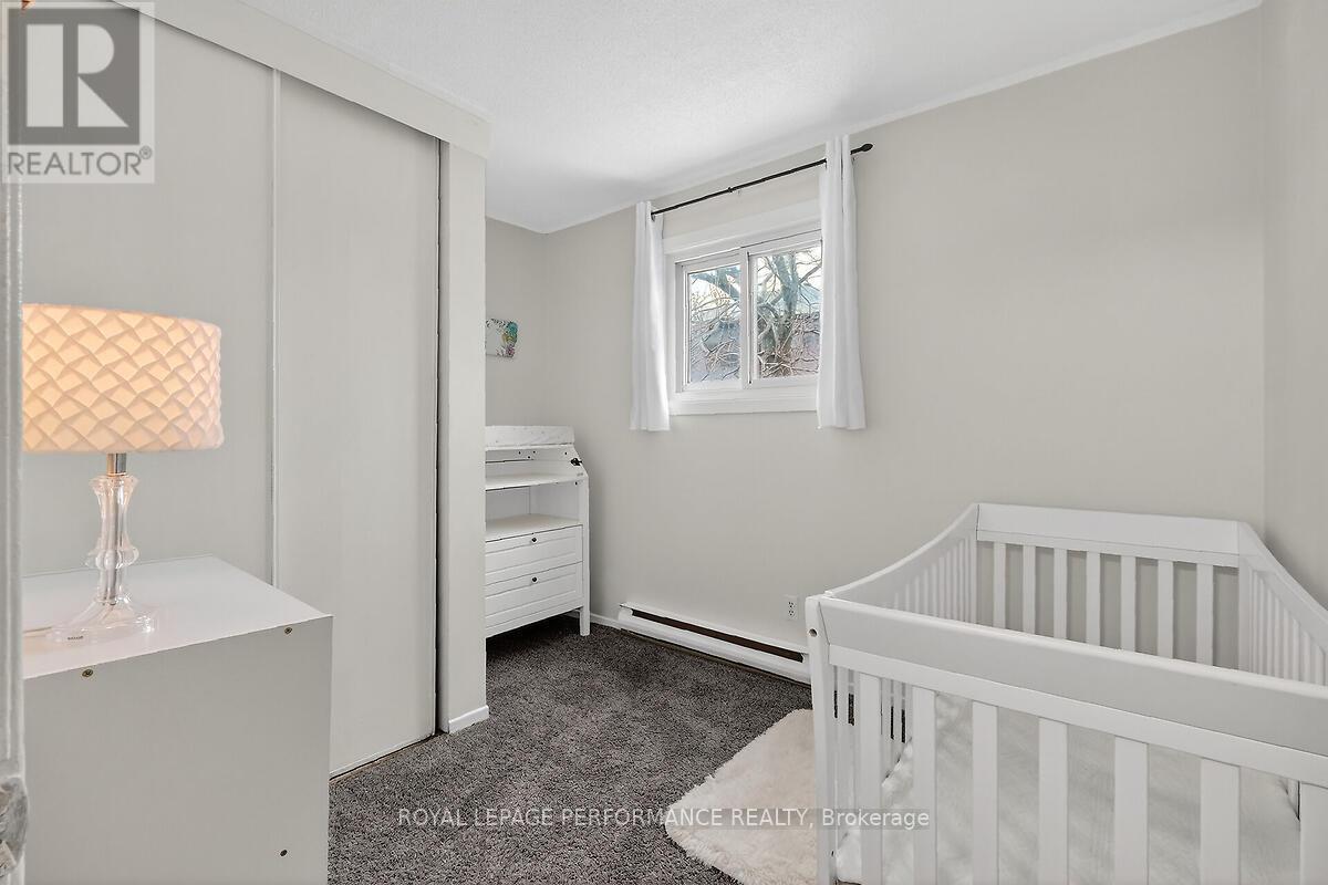 42 Compata Way, Ottawa, ON - Indoor Photo Showing Bedroom
