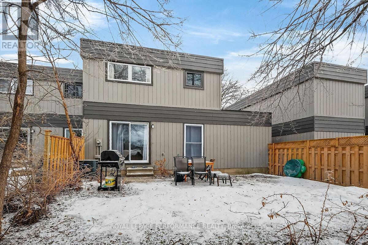 42 Compata Way, Ottawa, ON - Outdoor