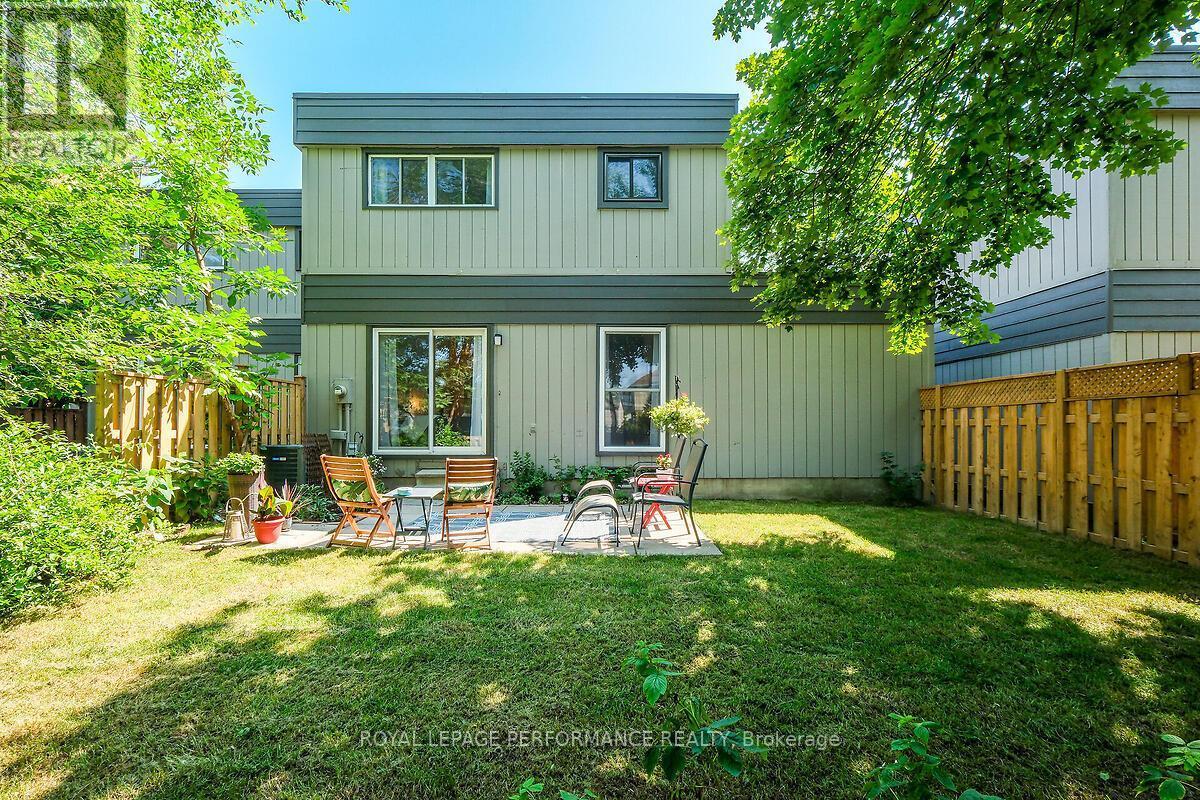 42 Compata Way, Ottawa, ON - Outdoor