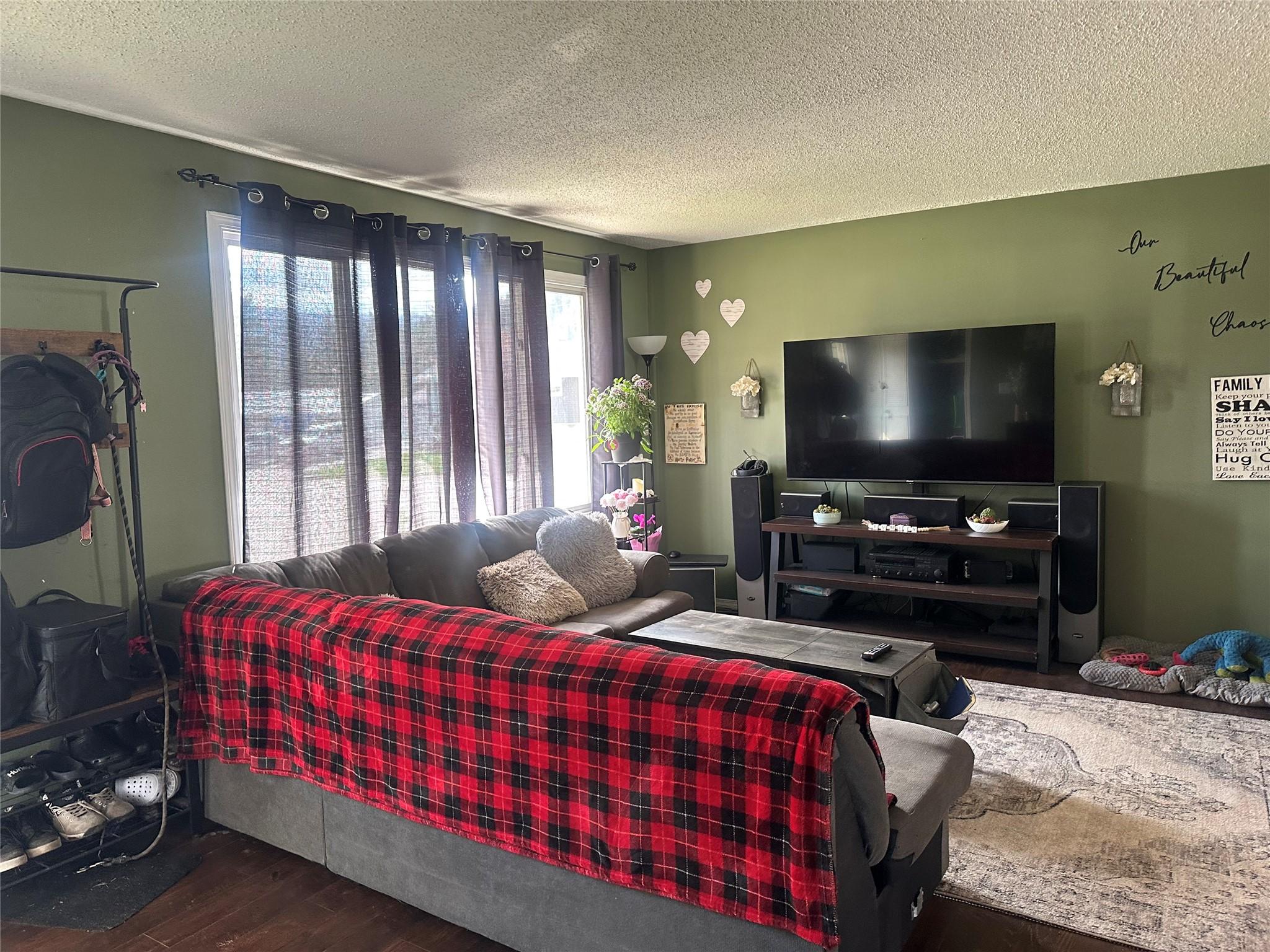 1383 Needles Crescent, Elkford, BC