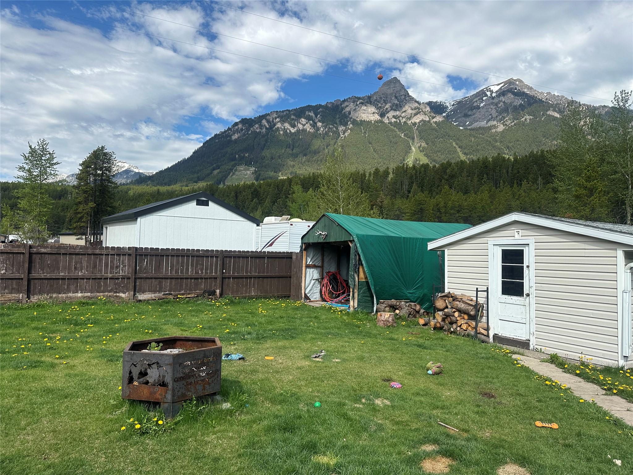1383 Needles Crescent, Elkford, BC