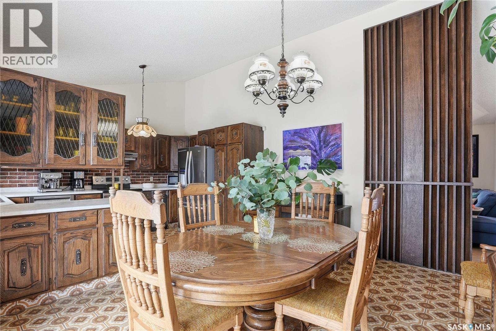 743 Coppermine Crescent, Saskatoon, SK - Indoor Photo Showing Dining Room