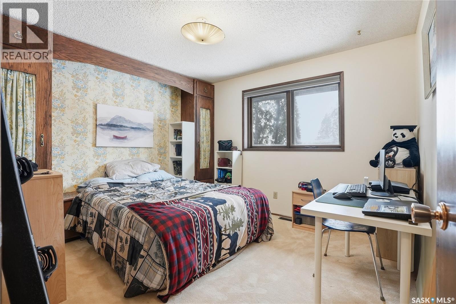 743 Coppermine Crescent, Saskatoon, SK - Indoor Photo Showing Bedroom