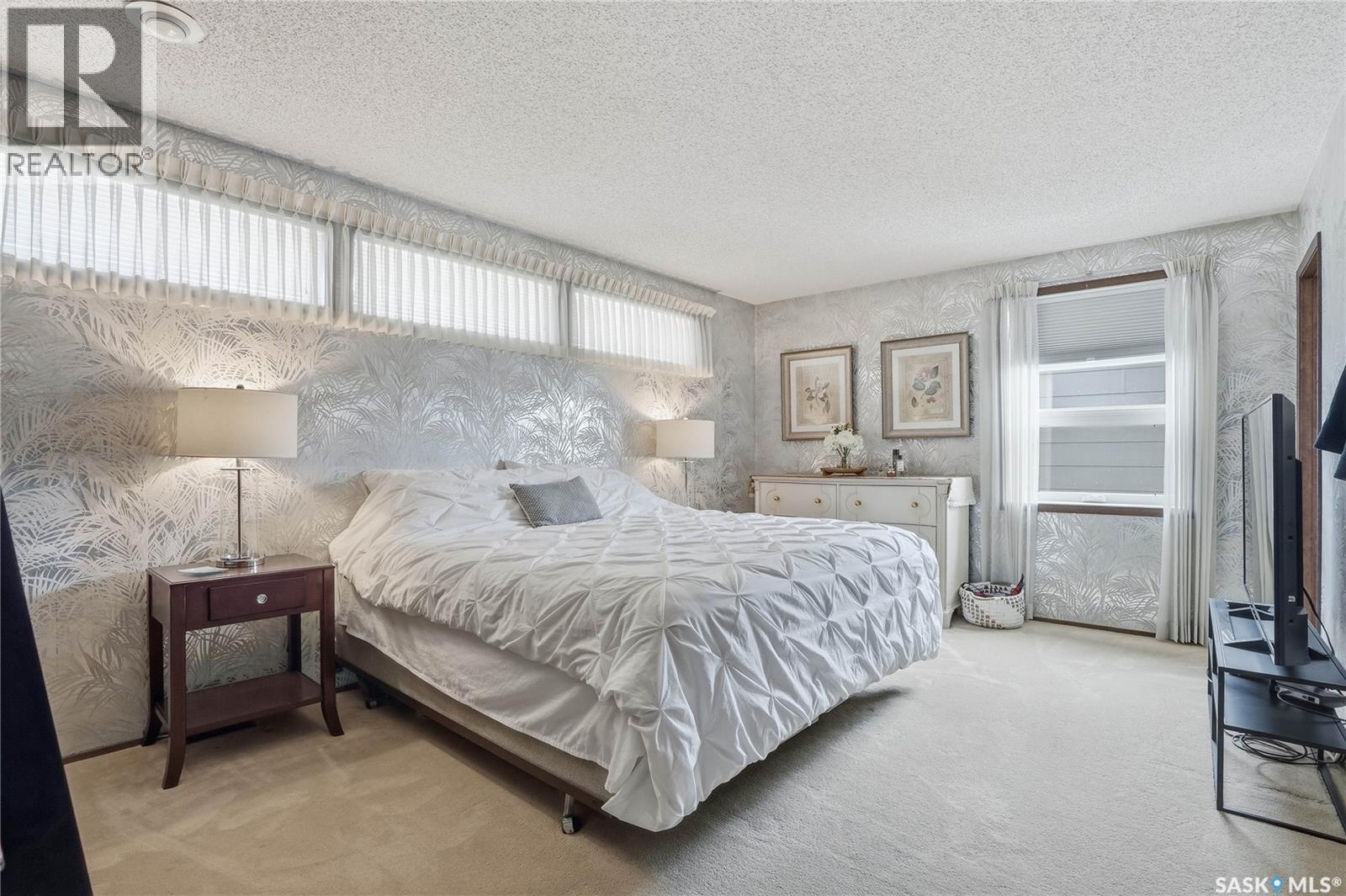 743 Coppermine Crescent, Saskatoon, SK - Indoor Photo Showing Bedroom
