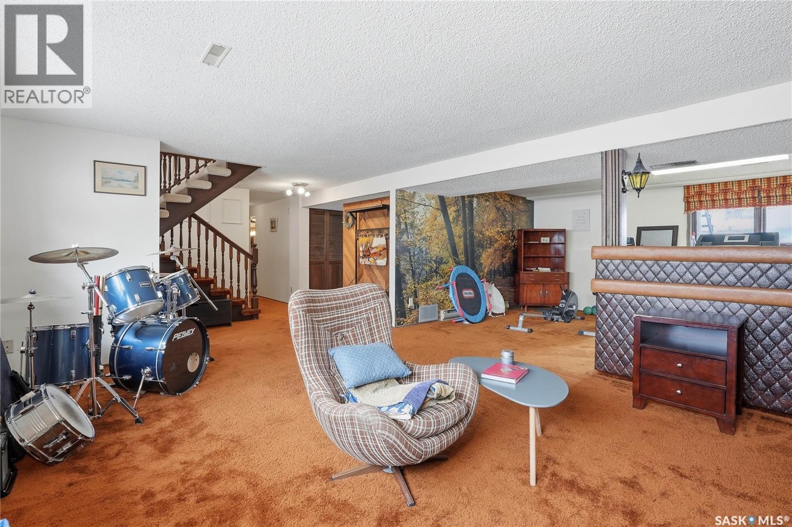 743 Coppermine Crescent, Saskatoon, SK - Indoor