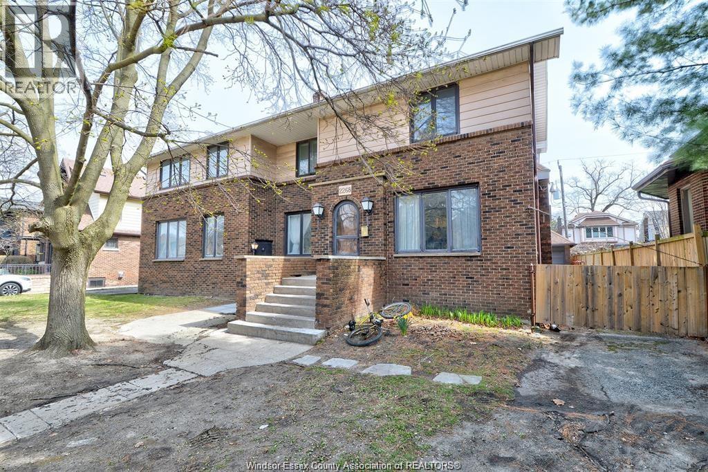 2268 Victoria, Windsor, ON - Outdoor