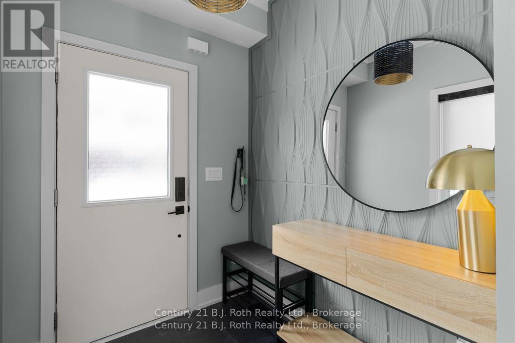 34 Ruby Crescent, Orillia, ON - Indoor