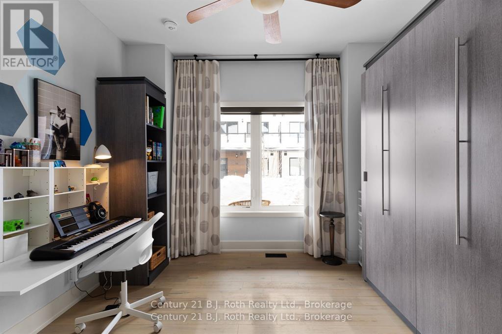 main floor bedroom - 34 Ruby Crescent, Orillia, ON - Indoor Photo Showing Other Room