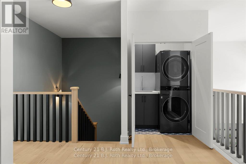 loft level laundry - 34 Ruby Crescent, Orillia, ON - Indoor Photo Showing Laundry Room