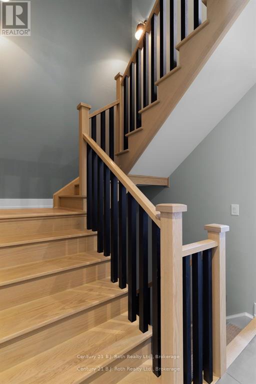 34 Ruby Crescent, Orillia, ON - Indoor Photo Showing Other Room