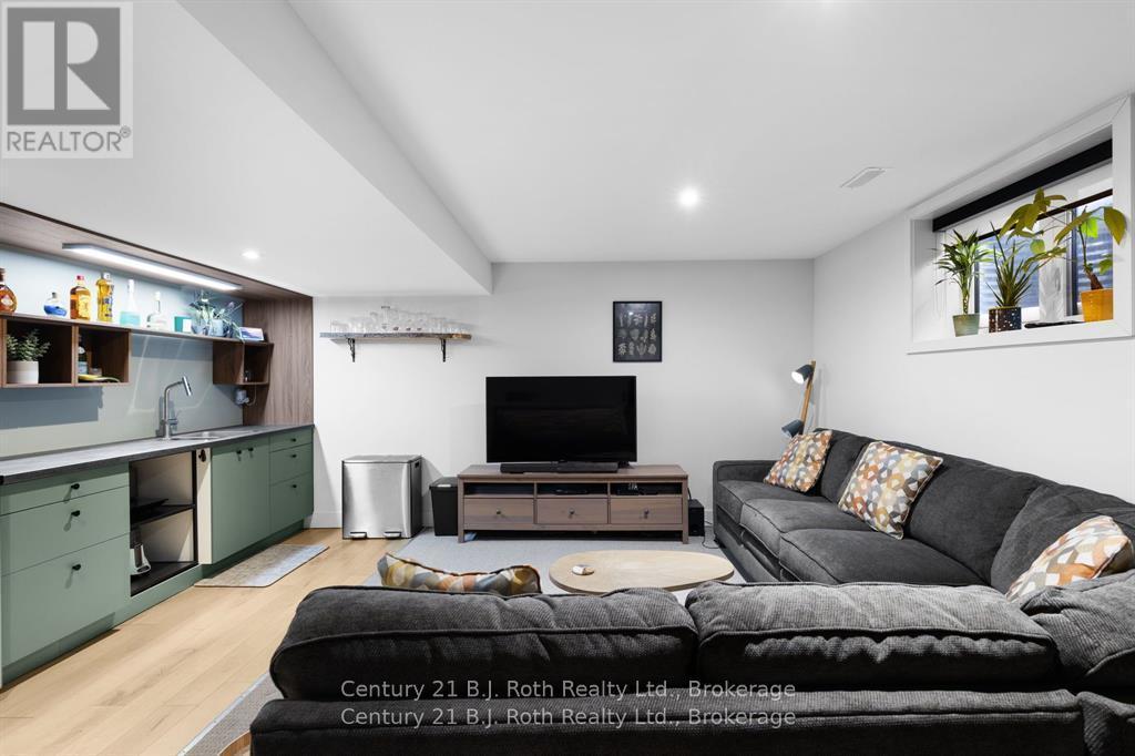 34 Ruby Crescent, Orillia, ON - Indoor