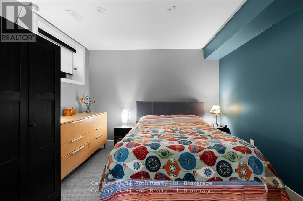 lower level bedroom - 34 Ruby Crescent, Orillia, ON - Indoor Photo Showing Bedroom