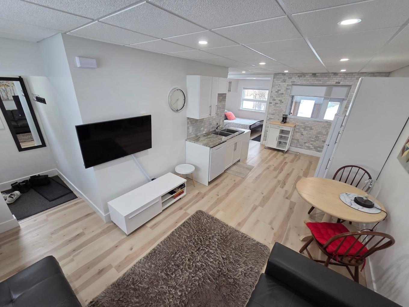 84 Machar Ave, Thunder Bay, ON