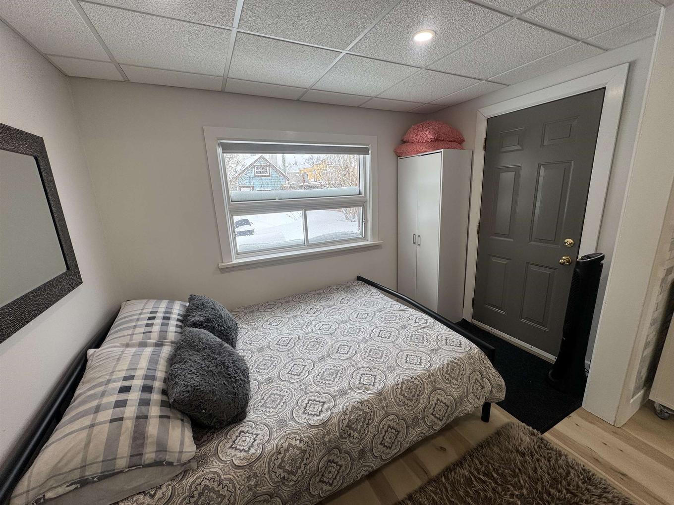 84 Machar Ave, Thunder Bay, ON