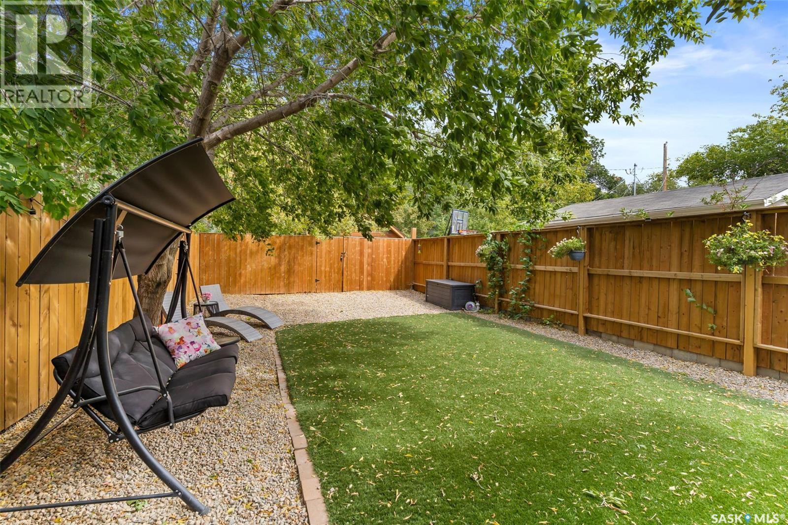 363 Leopold Crescent, Regina, SK - Outdoor