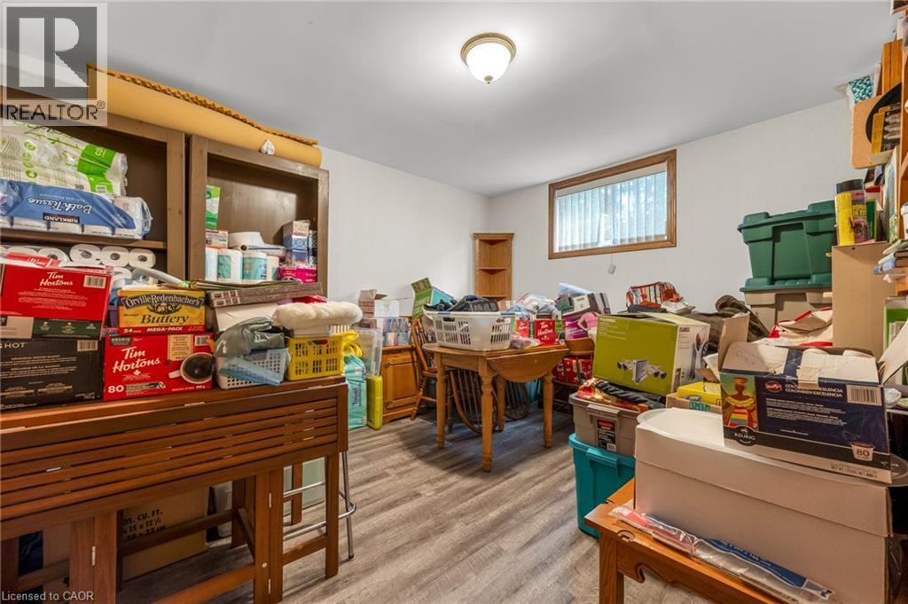 9 Valley Road, St. Catharines, ON - Indoor