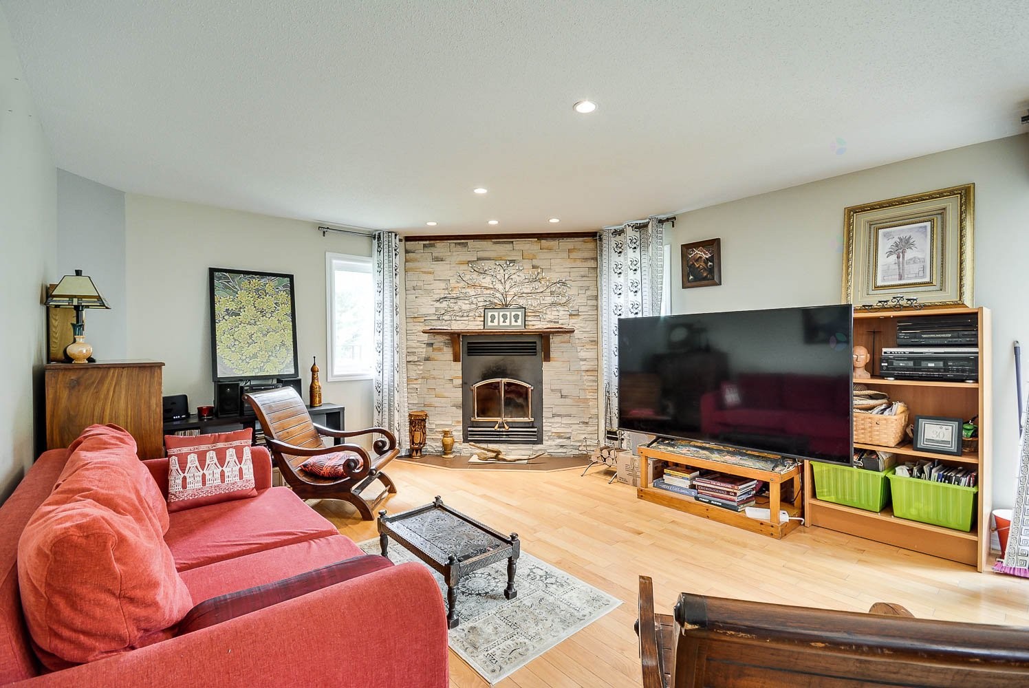 Salle familiale - 1263 Boul. Hurtubise, Gatineau (Gatineau), QC - Indoor Photo Showing Living Room With Fireplace