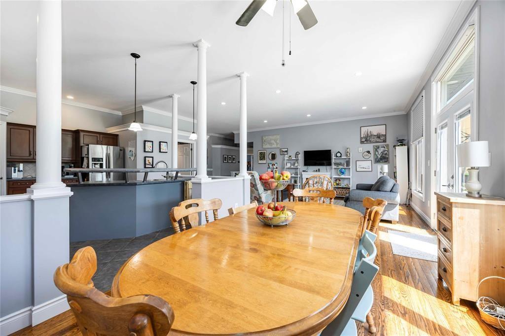 809 Second Crescent, Plympton-Wyoming, ON