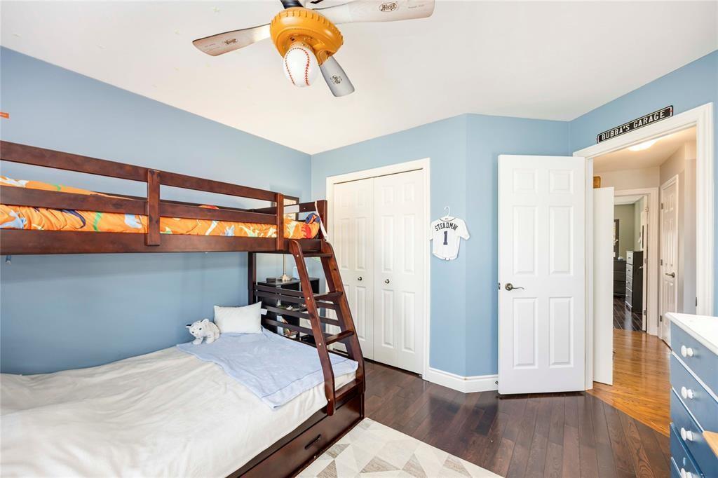 809 Second Crescent, Plympton-Wyoming, ON