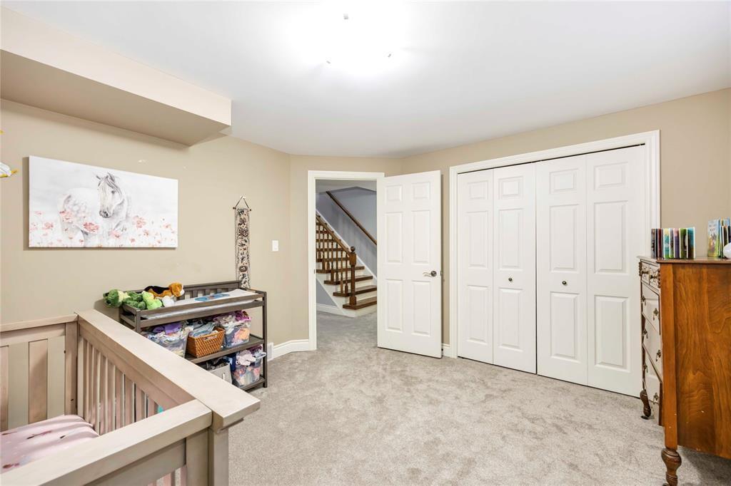 809 Second Crescent, Plympton-Wyoming, ON