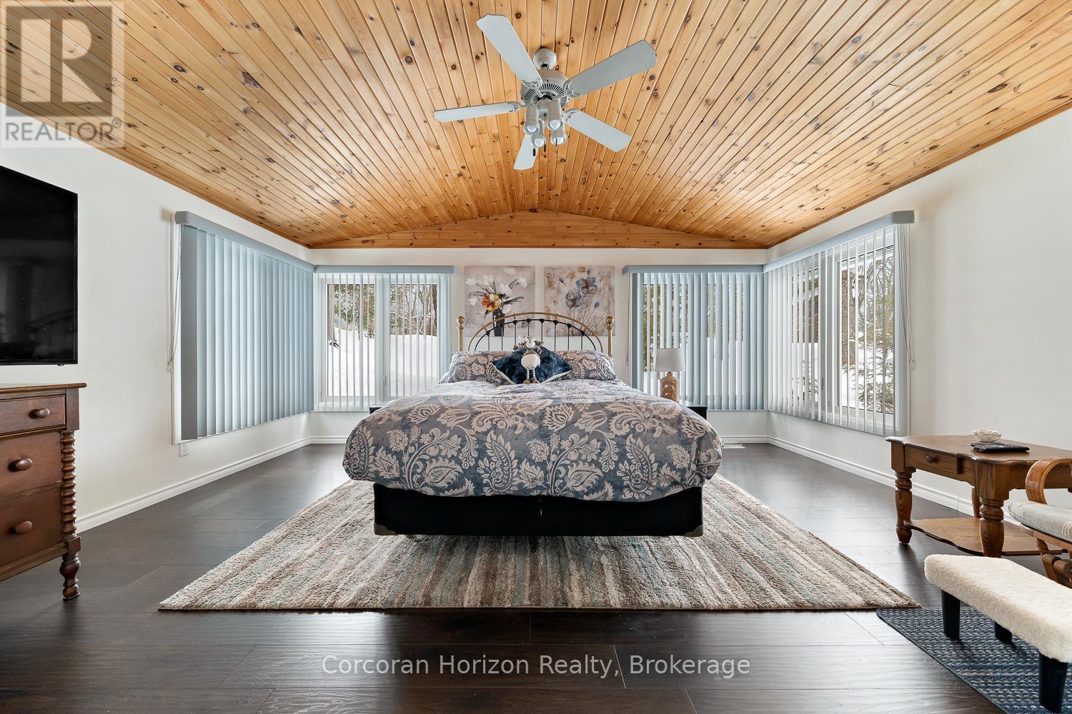 3000 Whelan Way, Ramara, ON - Indoor Photo Showing Bedroom