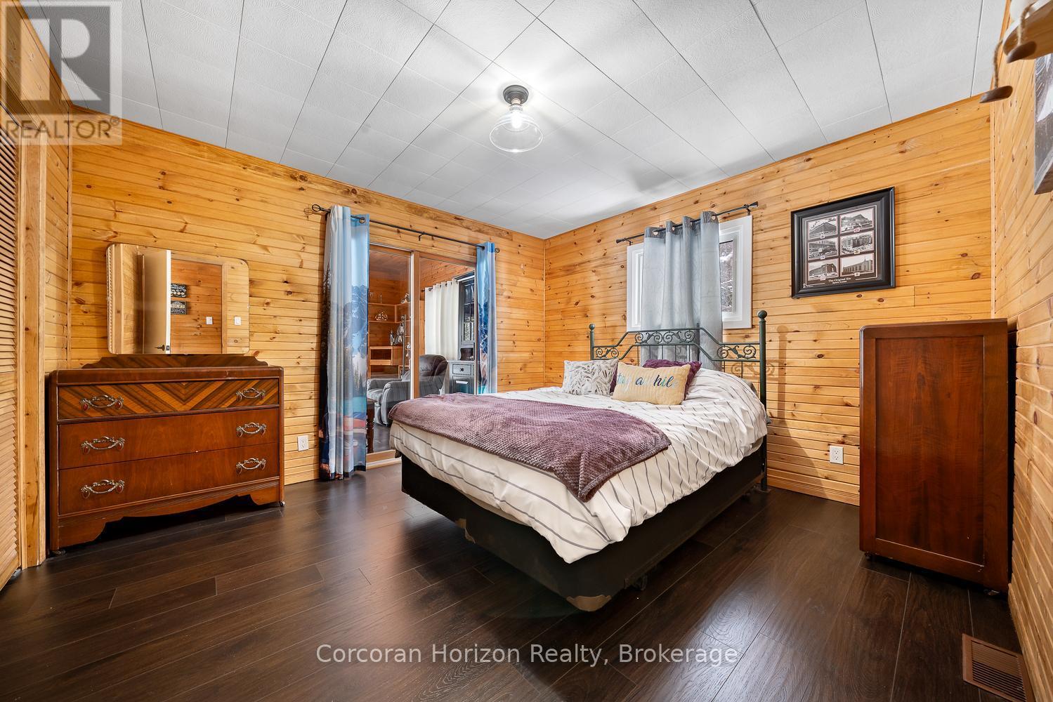 3000 Whelan Way, Ramara, ON - Indoor Photo Showing Bedroom