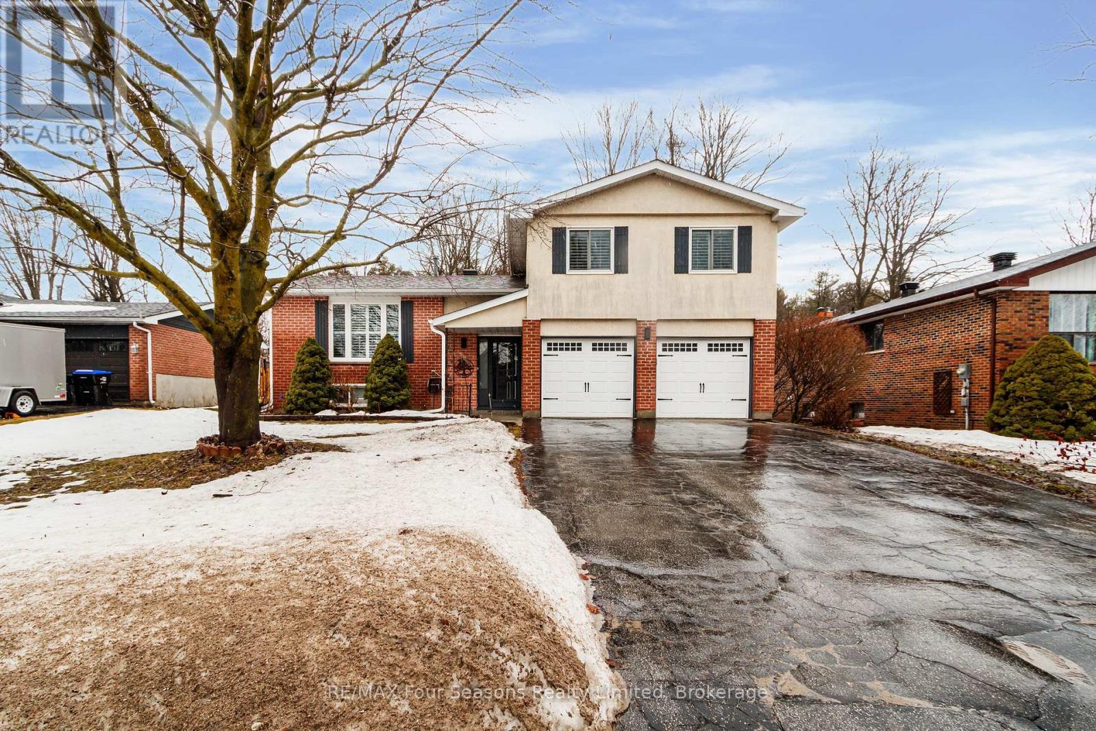 218 Datas Drive, Clearview (Stayner), ON - Outdoor