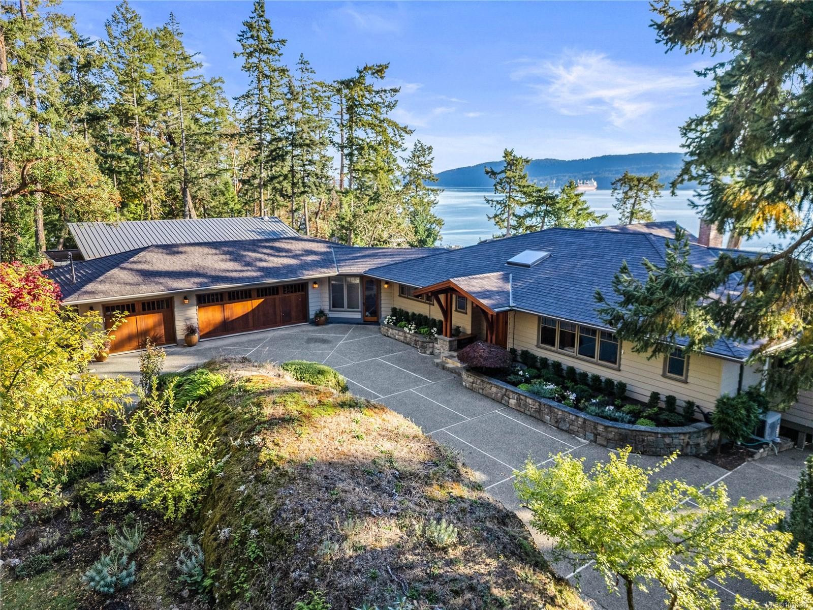 220 Scott Point Dr, Salt Spring, BC